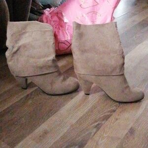 George tan bootie heels size 6 1/2